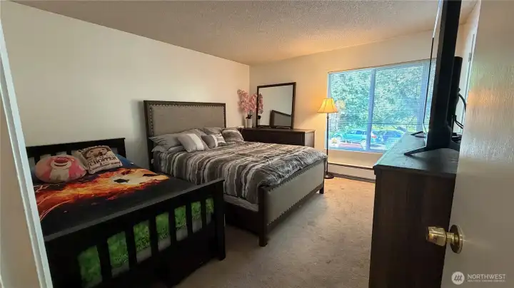 Generously sized bedroom on the right Generously sized bedroom on the right
