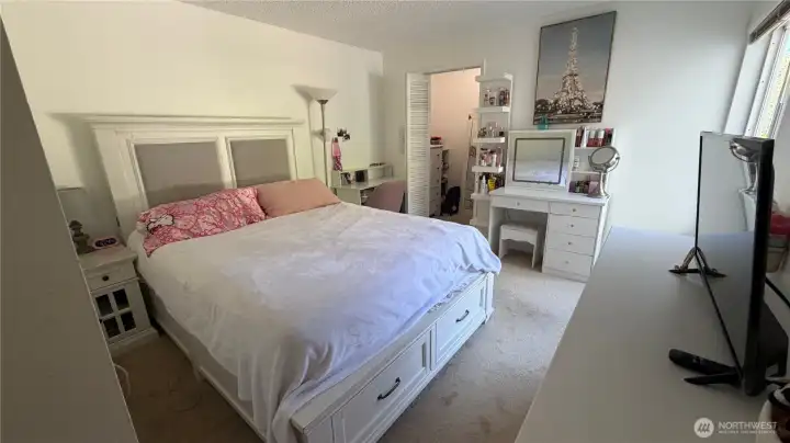 Bedroom on the left Bedroom on the left