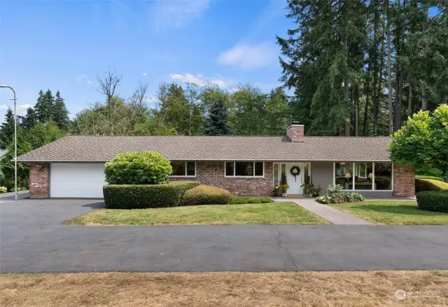 Lovely home in the heart of Sammamish.