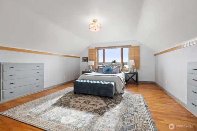 Primary Bedroom - 3rd floor