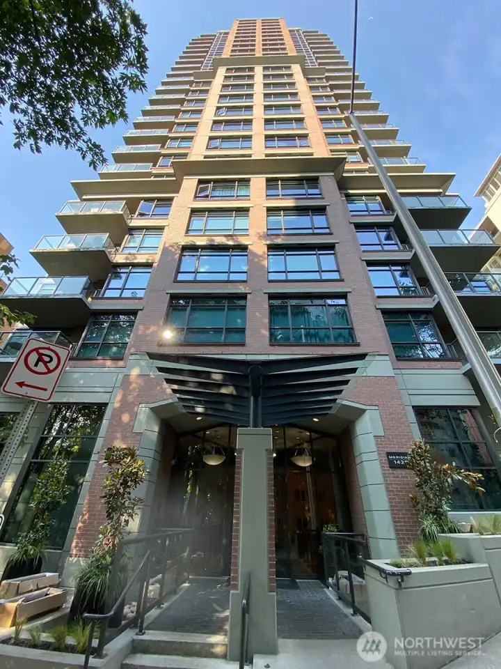 The Meridian, 27 stories of luxury positioned with easy access to First Hill, Capitol Hill & Downtown.