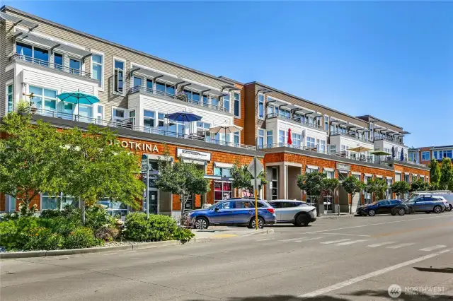 Harbor Square Condos and shops on Winslow Way
