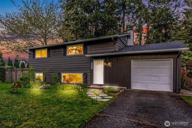 Welcome to this lovely split-level home situated in the beautiful neighborhood of Three View West.