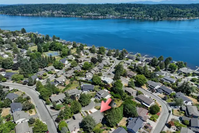 Just steps to lake Sammamish