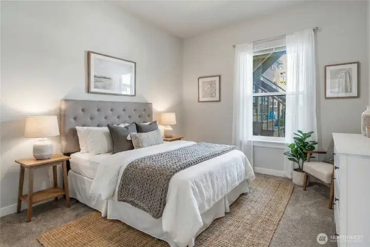 556 1/2: Bedroom 2 (virtually staged)