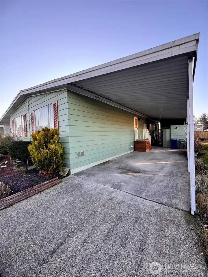 Two vehicles can easily fit here