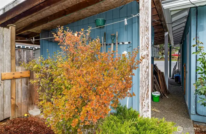 Breezeway Between Home & Carport~