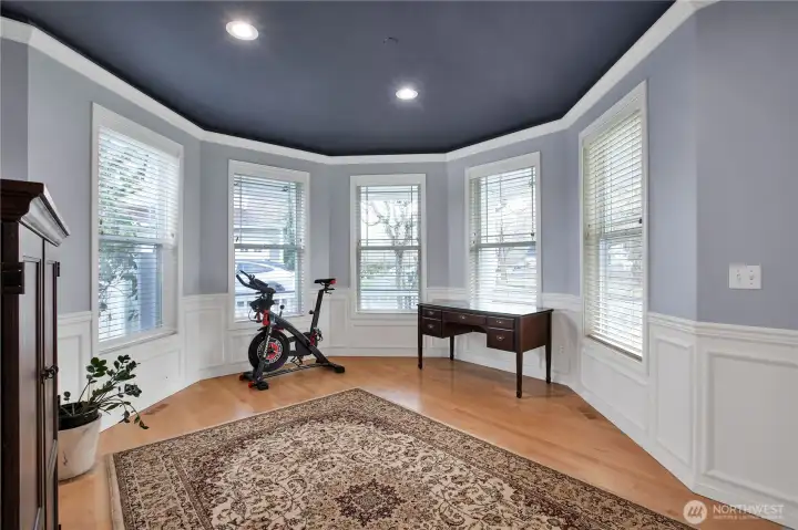 office with bay window