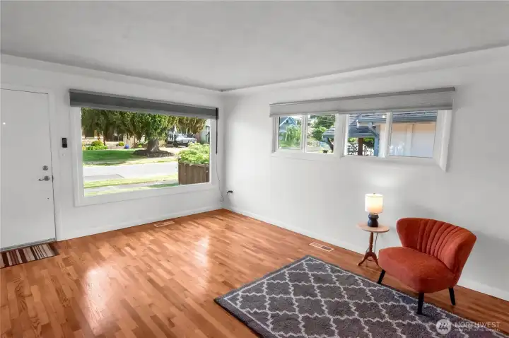 Huge front window lets the light shine in