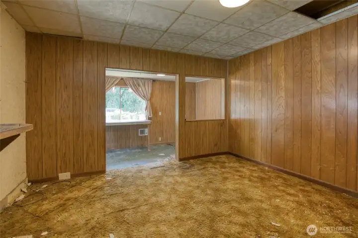 Living Room/Foyer