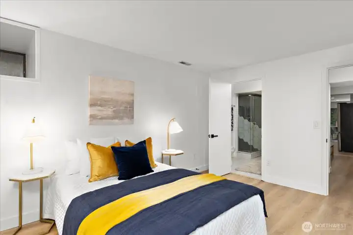 Downstairs 1st bedroom with ensuite 3/4 bath Downstairs 1st bedroom with ensuite 3/4 bath