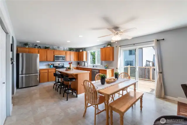 Huge kitchen with eat in area