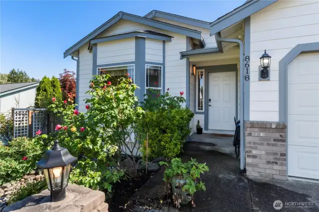 Inviting front entry