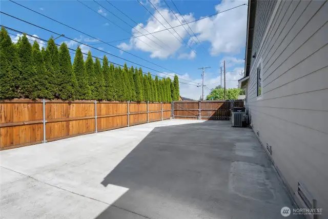 RV/storage parking, fully fenced