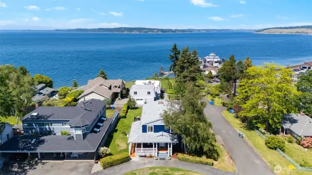 Sweeping Puget Sound Views!
