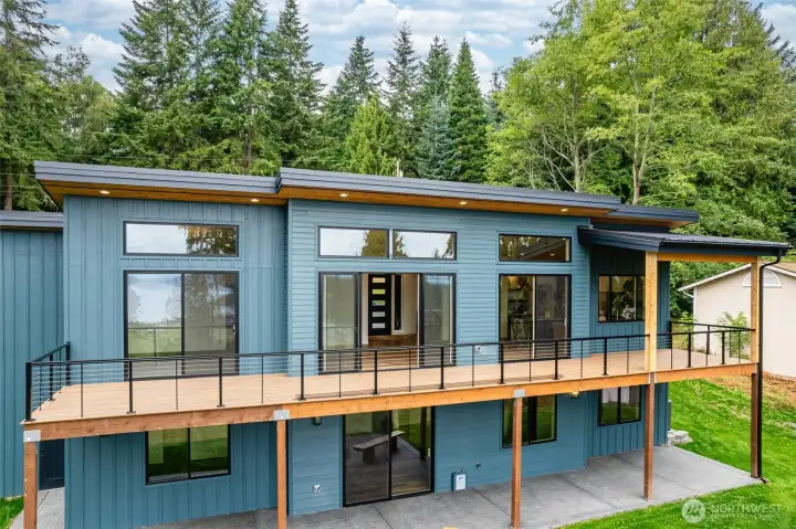 Plenty of Deck and DRY Patio area below