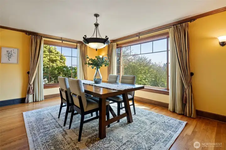 Spacious Dining Room
