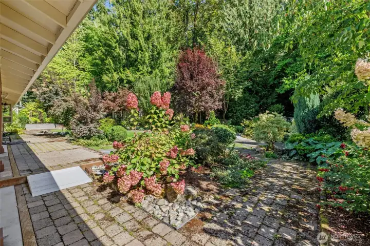 Secluded Private Garden Retreat