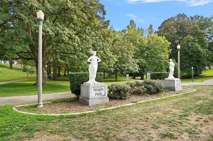 Grab a coffee and walk to wright Park