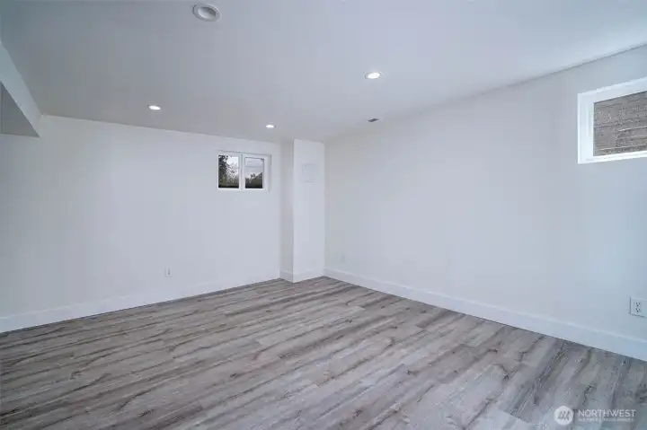 Large non-conforming bedroom