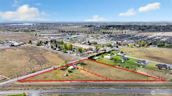 Lines are approximate and can be verified through the county assessor's office.