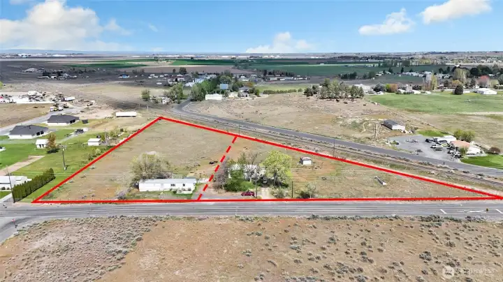 Lines are approximate and can be verified through the county assessor's office.