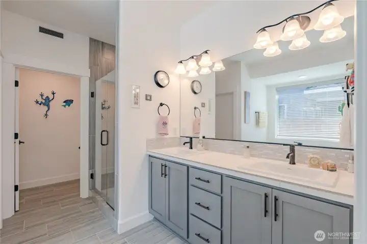 Private Toilet/Dual Sinks