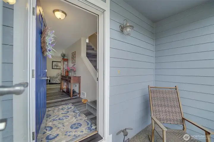 Step inside to a bright and welcoming entry with an inviting open feel. Step inside to a bright and welcoming entry with an inviting open feel.