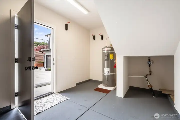 The flex space is fully finished and gives you ample room for bikes, a motorcycle, or skis and camping gear. The flex space is fully finished and gives you ample room for bikes, a motorcycle, or skis and camping gear.