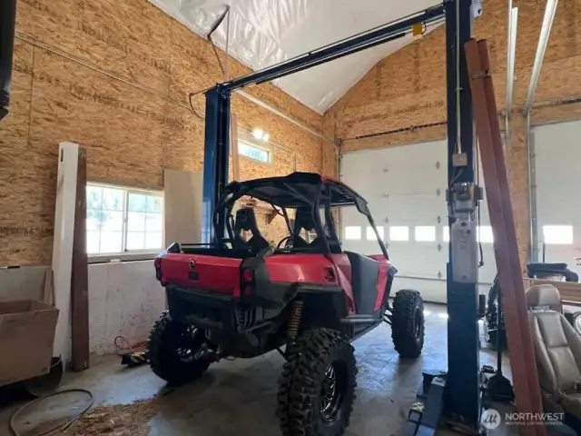 Car lifts stays with home!