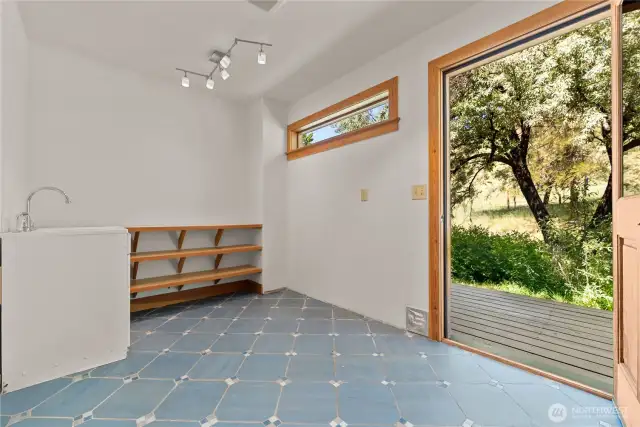 Laundry mud room w/ outdoor access and natural light