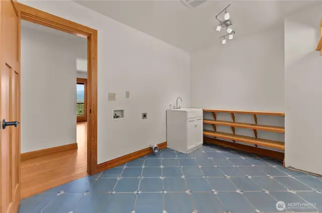 Ample space for storage and gear. W&D hookups.
