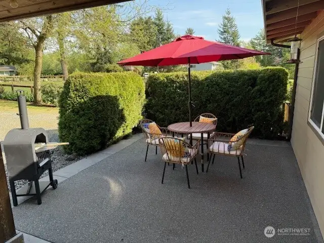 Stamped concrete and washed aggregate patio