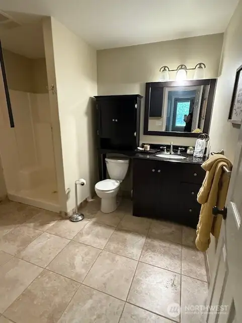 3/4 bathroom with easy to step into shower