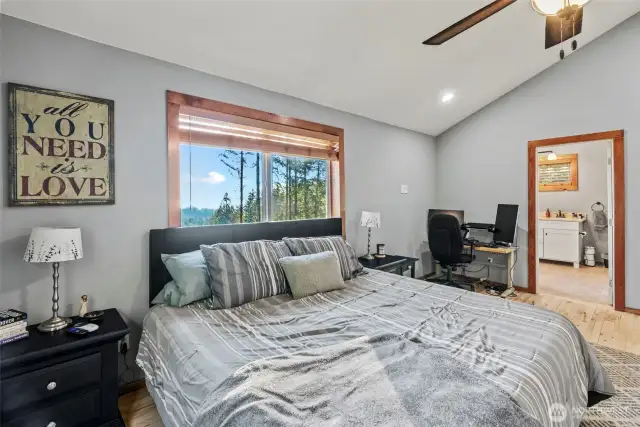 Primary En Suite #1