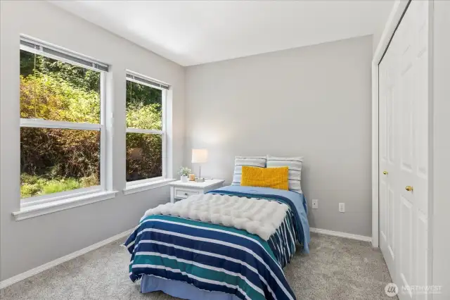 2nd bedroom
