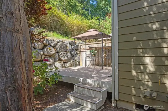 Super private deck