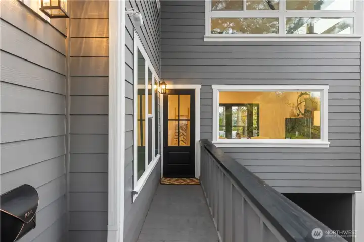 Welcome home! (No stairs)