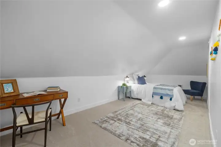 3rd bedroom with walk in closet