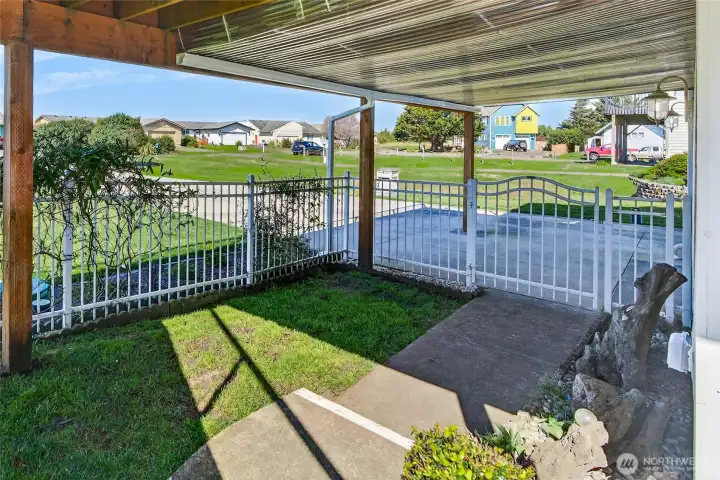 Walkway from driveway