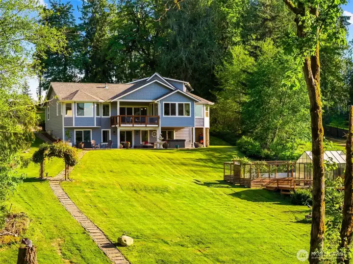 Waterfront Home on Totten Inlet