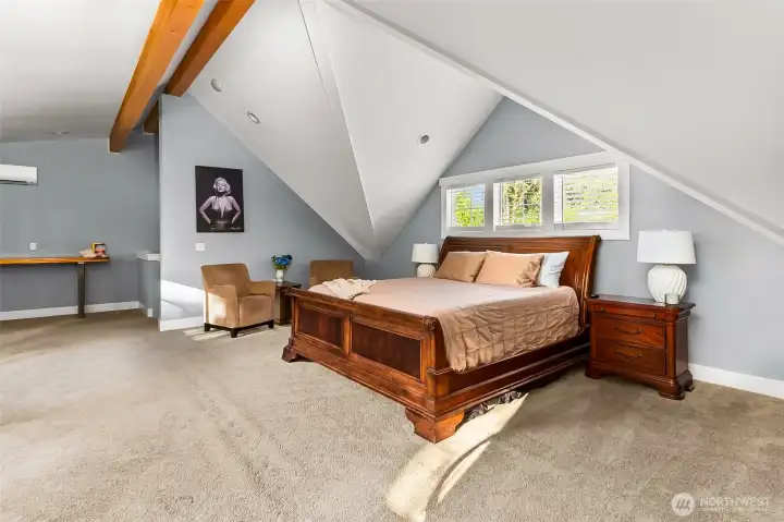 Upstairs Bonus Room