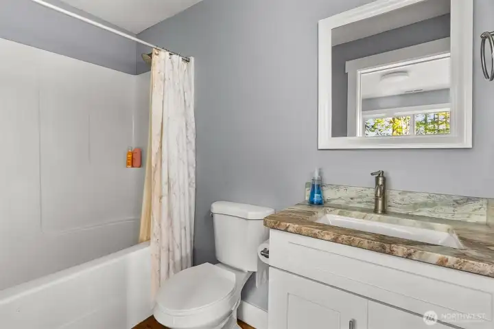 Downstairs En-Suite Bathroom 1
