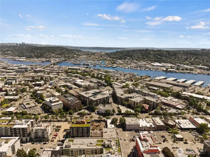 Vik is two blocks from 22nd Ave NW & NW Ballard Ave, where you'll find the Sunday Farmers Market, Ballard Ave's boutiques, bites, and music. Stroll to the Nordic Museum, the Locks, and Golden Gardens.