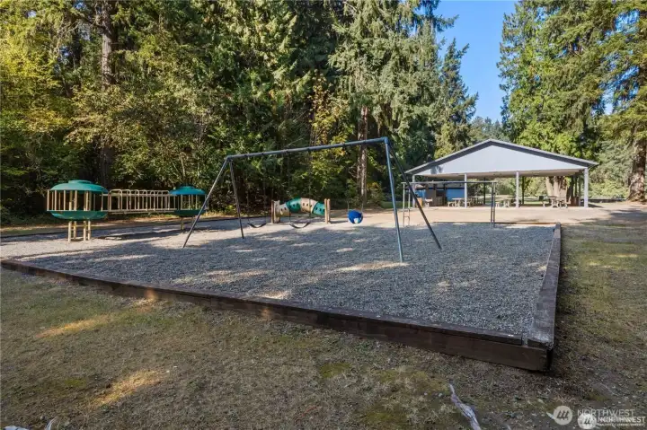 Play & picnic year round at one of the many community parks Play & picnic year round at one of the many community parks