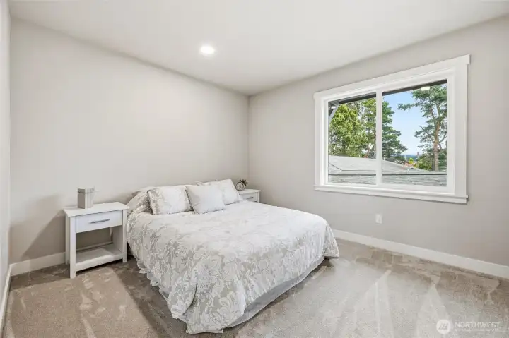 Well-sized 2nd bedroom