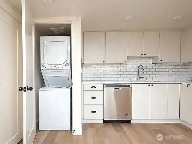 DADU with its own washer and dryer DADU with its own washer and dryer