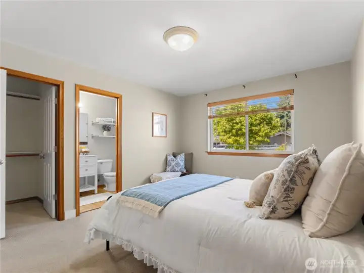 Retreat to the spacious primary suite, complete with a walk-in closet and a private bathroom designed for comfort and convenience. Retreat to the spacious primary suite, complete with a walk-in closet and a private bathroom designed for comfort and convenience.