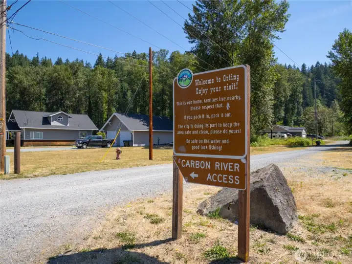 walking distance to Carbon River walking distance to Carbon River