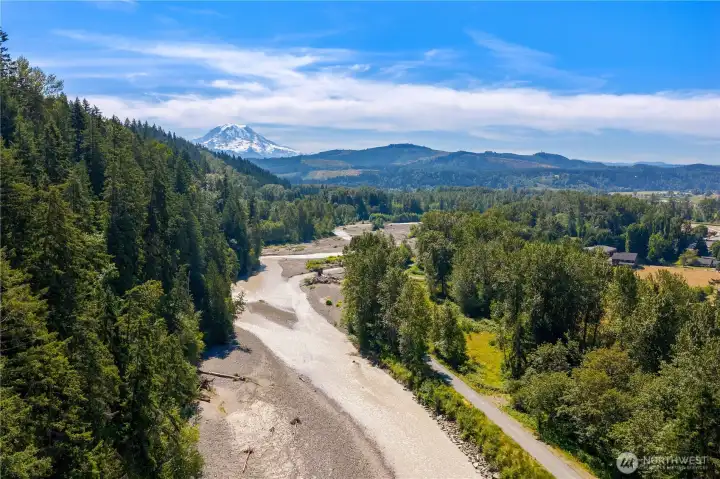 Enjoy your visit to the Carbon River and breathtaking views of Mount Rainier. Enjoy your visit to the Carbon River and breathtaking views of Mount Rainier.